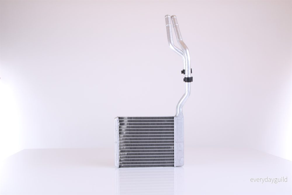 NISSENS 71774 Radiateur De Chauffage avec tuyau