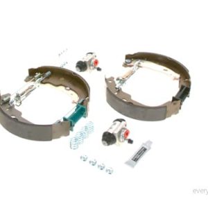 BOSCH Bromsbackar sats 0 204 114 193 CITROËN [C3, DS3]; PEUGEOT [207, 208]; DS [DS] 4047024166578